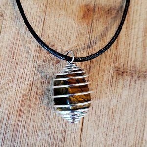 Crystal Necklace, Tigers Eye pendant 18"